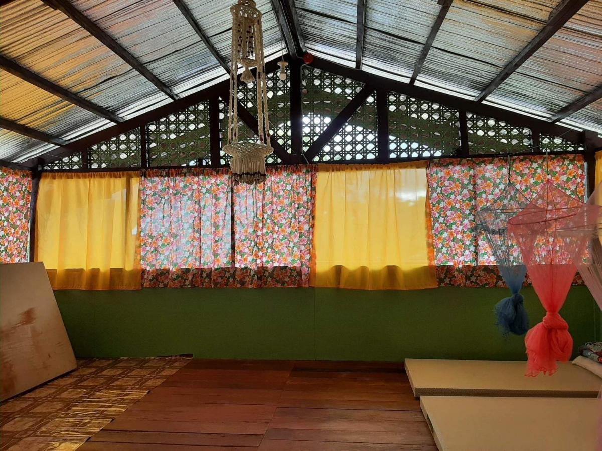 Roca'S Homestay Backpackers Chalet Batuan Εξωτερικό φωτογραφία