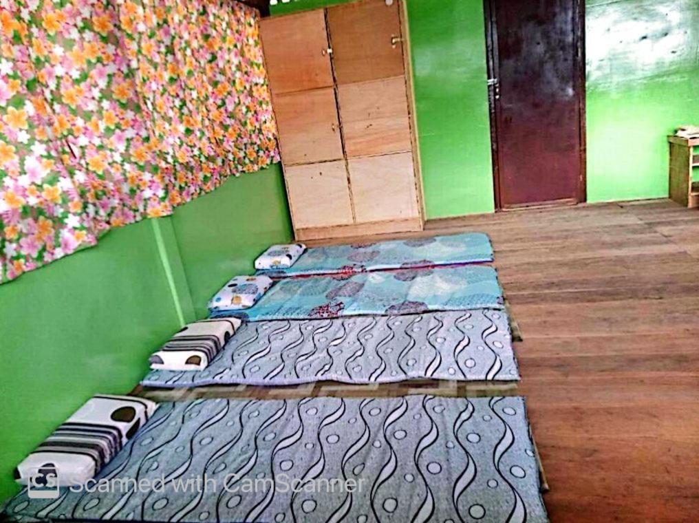 Roca'S Homestay Backpackers Chalet Batuan Εξωτερικό φωτογραφία