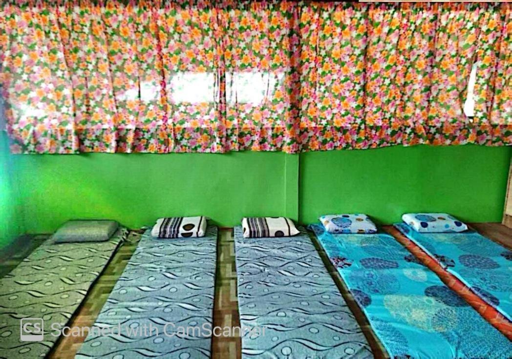Roca'S Homestay Backpackers Chalet Batuan Εξωτερικό φωτογραφία